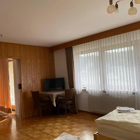 Ruhige 4 Eg-wohnung Z1 Apartmán